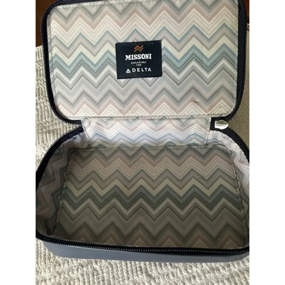 Missoni for Delta Travel Case Zip Organizer Navy Chevron Vanity Toiletry Case